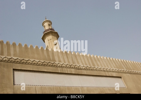 Dubai, UAE, minareto della Grande Moschea nel Bur Dubai Foto Stock