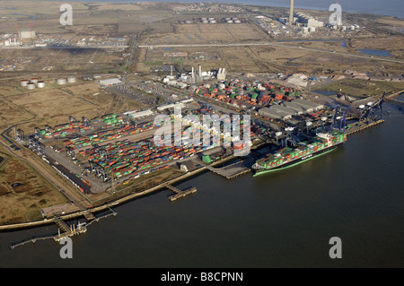 Il porto di Thamesport UK visto dall'aria Foto Stock