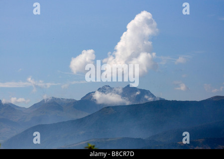 Vulcano Illiniza - Illiniza Sur (5,248 m) e Illiniza Norte (5,126 m), Ecuador America del Sud.70301 Ecuador Foto Stock