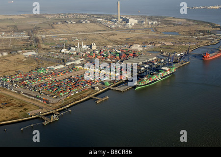 Il porto di Thamesport UK visto dall'aria Foto Stock