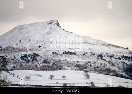 Roseberry Topping nella neve Foto Stock