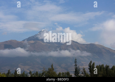 Vulcano Illiniza - Illiniza Sur (5,248 m) e Illiniza Norte (5,126 m), Ecuador America del Sud. 70251 Ecuador Foto Stock