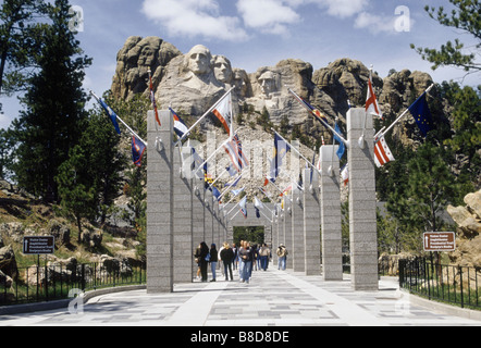 Il monte Rushmore Avenue bandiere, Keystone, Dakota del Sud Foto Stock