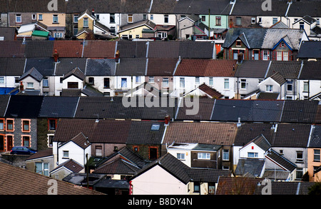 Alloggiamento a schiera nella Rhondda Valley in Galles. Foto Stock