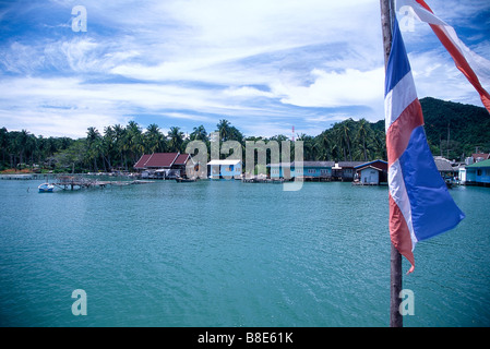 Bang Bao il villaggio di pescatori di Ko Chang in Thailandia. Foto Stock