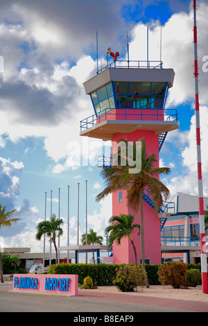 Torre di controllo al Flamingo International Airport Kralendijk Bonaire Island Antille Olandesi Caraibi Foto Stock