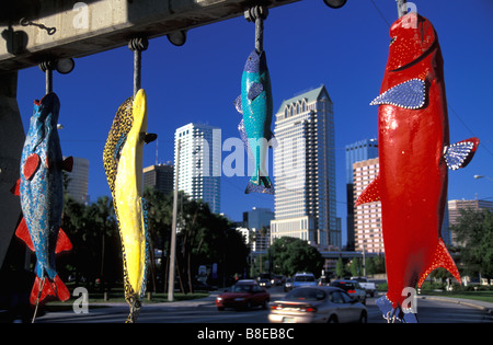 Colorfully dipinto di pesca sportiva con display a Tampa, Bayshore Boulevard, Tampa, FL Foto Stock