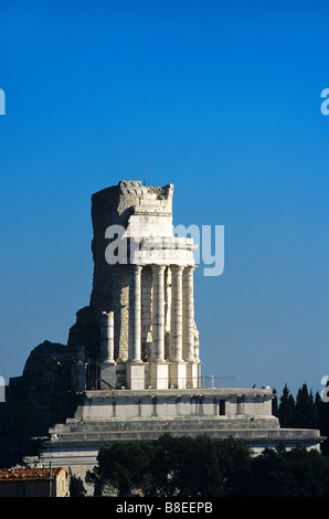 Classica romana Rotunda o Monumento della Vittoria, La Trophée des Alpes (dedicato 6-5BC), La Turbie, Côte d'Azur, in Francia Foto Stock