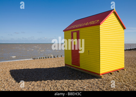 Lifeguard hut su South Coast Beach in Inghilterra Foto Stock