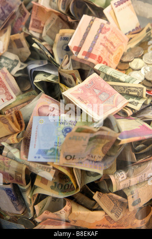 Varie banconote internazionali Foto Stock