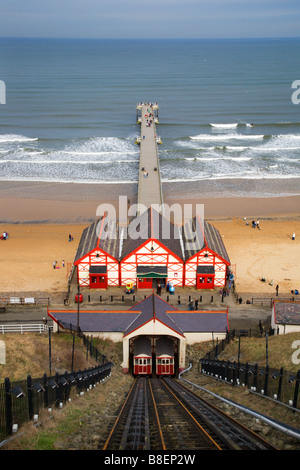 Il Cliff tranviari e Pier Saltburn Cleveland Inghilterra Foto Stock