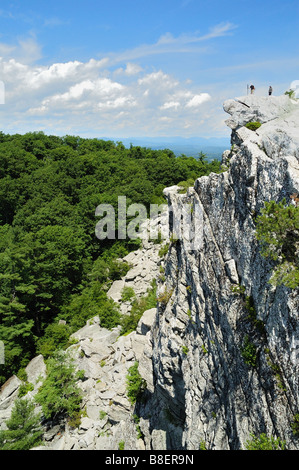 Le ripide scogliere della rupe Bonticou Mohonk preservare Shawangunk Ridge New York STATI UNITI D'AMERICA Foto Stock