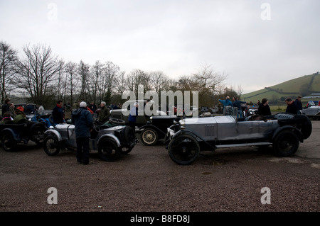 Exmoor VSCC prova della frangia 21 febbraio 2009 vetture assemblaggio all'Anchor Inn Exebridge prima di iniziare Foto Stock