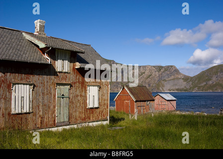 Vecchie case di villaggio abbandonato Måstad (Mostad), Vaerøy, Lofoten, Nordland, Norvegia e Scandinavia Foto Stock