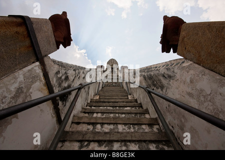 Le alte e interessante Wat Arun a Bangkok in Tailandia, mente le fasi. Foto Stock