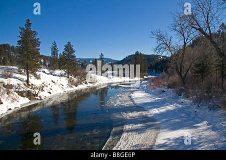 Il fiume Payette sud Forcella durante l inverno nella contea di Boise Idaho USA Foto Stock