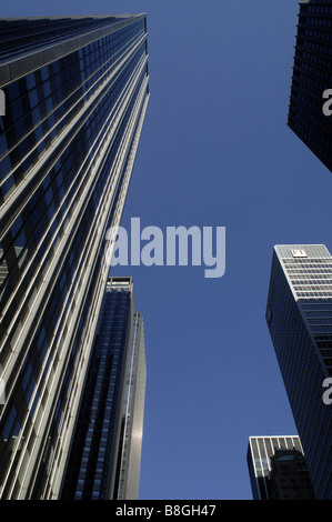 Il monolitico Sesta Avenue aggiunte al Rockefeller Center sono visibili sul Sabato 21 Febbraio 2009 Frances M Roberts Foto Stock