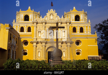 Chiesa coloniale di Nuestra Señora de la Merced Antigua Guatemala Regione Sacatepéquez Guatemala Foto Stock