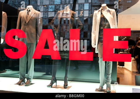 Grande segno di vendita in vetrina, Spagna Foto Stock
