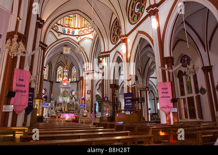 India Pondicherry Sud Boulevard del Sacro Cuore di Gesù chiesa interno Foto Stock