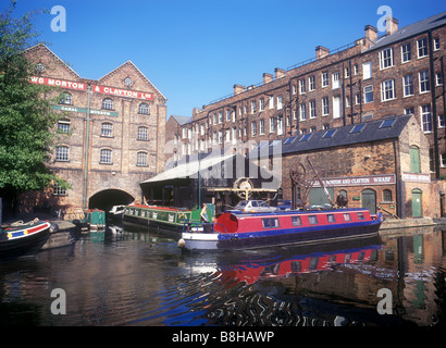 Imbarcazioni strette sul Nottingham & Beeston Canal ormeggiata presso il Canal Museum a Nottingham Foto Stock