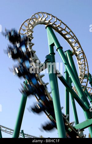 Roller Coaster in movimento Foto Stock