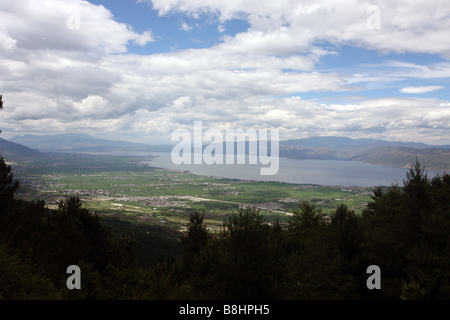 Vista del Lago Erhai dal Monte Cangshan, Dali, Cina Foto Stock