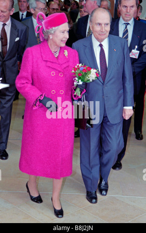 Capi di Stato la Regina Elisabetta II e Presidente Francoise Mitterand ha ufficialmente aperto il tunnel sotto la Manica il 6 maggio 1994 Foto Stock