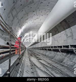 Completata la sezione di 7.5km rivestita di calcestruzzo tunnel tra Stratford e Kings Cross a Londra il Channel Tunnel Rail Link. Foto Stock