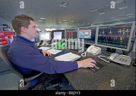 Operativa integrata al centro di controllo elettronico garantisce una sicura ed efficiente il passaggio di un treno Eurostar in Alta velocità 1 Foto Stock