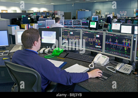 Operativa integrata al centro di controllo elettronico garantisce una sicura ed efficiente il passaggio di un treno Eurostar in Alta velocità 1 Foto Stock