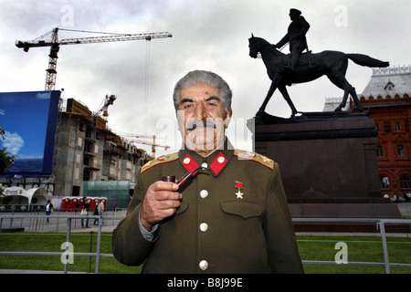 Joseph Stalin impersonator, Manege Square, Mosca, Russia Foto Stock