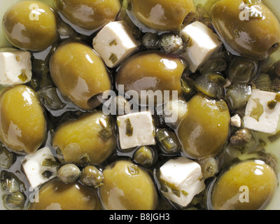 Olive Kaper vita tranquilla Capparis spinosa Insalata di Feta greco Foto Stock