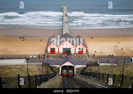 Il Cliff tranviari e Pier Saltburn Cleveland Inghilterra Foto Stock