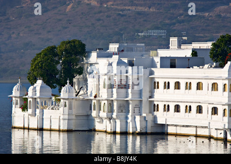 Lago Pichola Hotel Palace, Jagniwas Island, Udaipur, Rajasthan, India Foto Stock