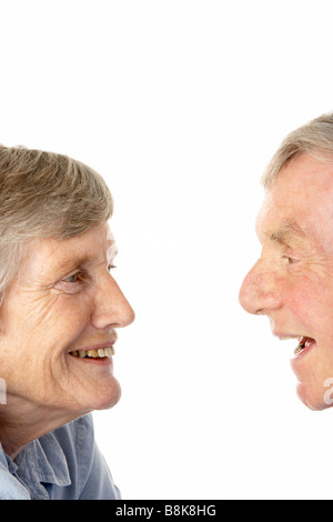 Ritratto di senior Coppia sorridente ad ogni altro Foto Stock