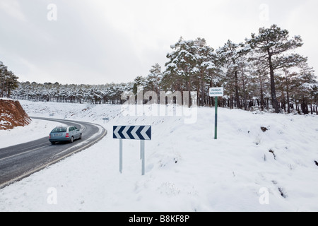 Puerto de la Ragua del Parque Nacional de Sierra Nevada provincia di Granada Spagna segno che identifica il Parque Nacional o Parco Nazionale Foto Stock