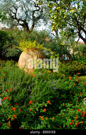 Nel giardino dell'Hotel Excelsior Vittorio a Sorrento, in Campania, Italia Meridionale Foto Stock