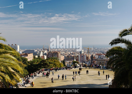 Panoramica del parco Güell progettato da artista catalano Antoni Gaudí Barcellona Spagna Foto Stock