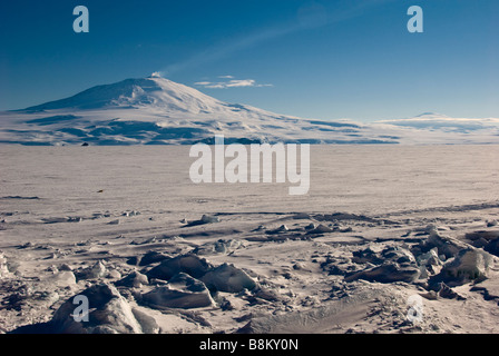Il monte Erebus, Ross Island, l'Antartide. Foto Stock