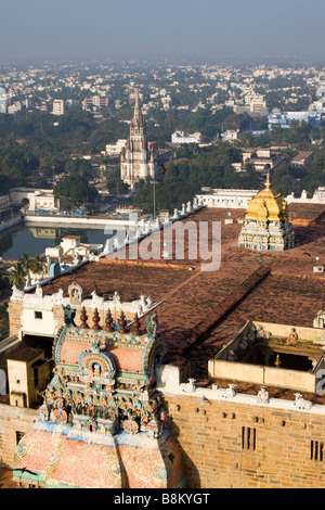 India Tamil Nadu Tiruchirappalli vista in elevazione della città dal Rock Fort Temple hilltop santuario Foto Stock