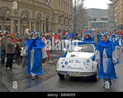 Il carnevale di Francoforte sul Meno a Kaiserplatz con Sterntalern Foto Stock