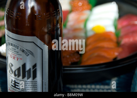 Asahi Beer e nigirizushi - giapponesi tipici piatti per le feste Foto Stock