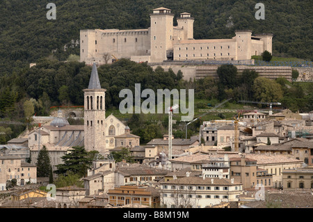 Rocca Albornoziana e Santa Maria dell'Assunta, Spoleto, umbria, Italia Foto Stock