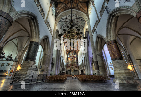 Foto HDR all'interno chiesa St Bavo o Grote Kerk Haarlem Paesi Bassi Foto Stock