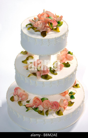 Torta decorata con rose di marzapane Foto Stock