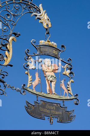 Segno Hotel Wilder Mann fin dal 1623 Meersburg Lago di Costanza Germania Foto Stock