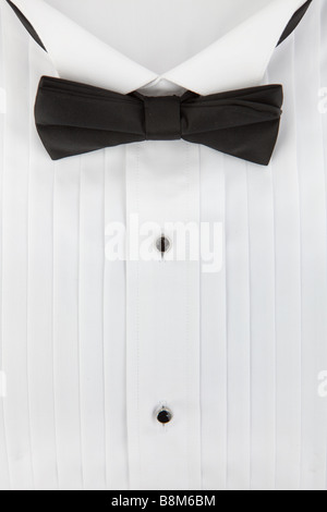 Tuxedo shirt e bow tie close up Foto Stock