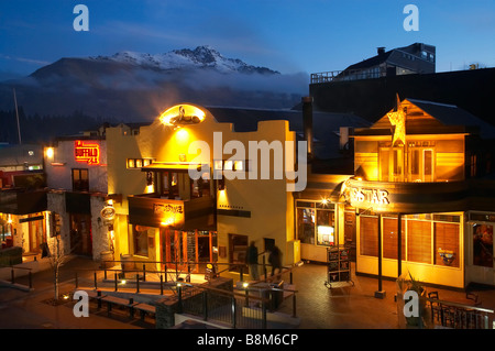 Bar di notte Brecon Street Queenstown Isola del Sud della Nuova Zelanda Foto Stock