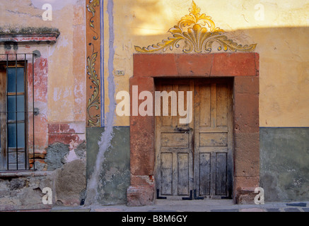 Casa porta a Calle Aldama street in San Miguel De Allende Messico Foto Stock